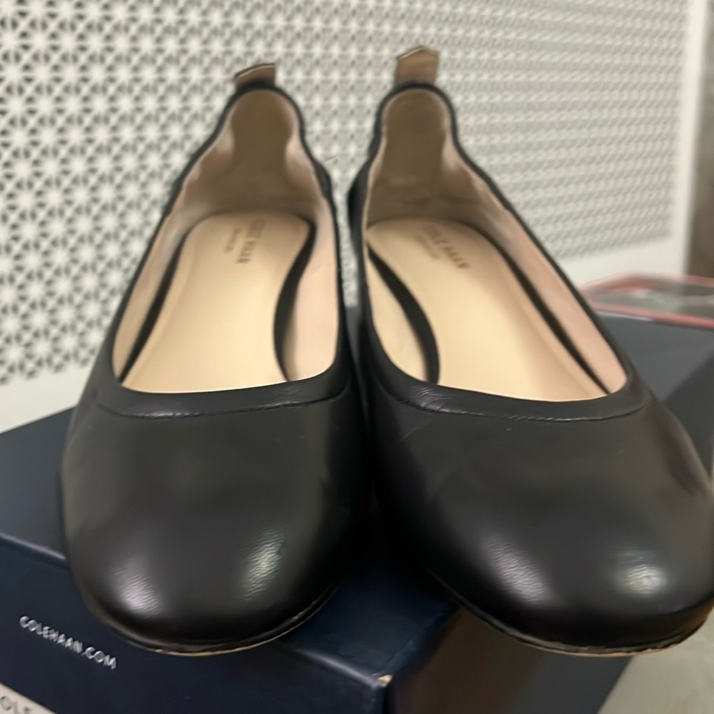 Cole Haan Aviana leather pump
Black